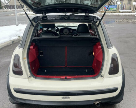 Белый Мини Купер, объемом двигателя 1.6 л и пробегом 211 тыс. км за 4500 $, фото 10 на Automoto.ua