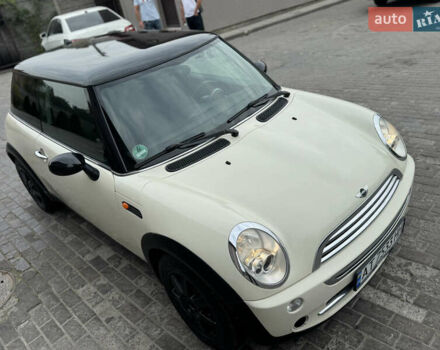 Білий Міні Cooper, об'ємом двигуна 1.6 л та пробігом 200 тис. км за 4300 $, фото 4 на Automoto.ua
