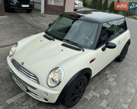 Білий Міні Cooper, об'ємом двигуна 1.6 л та пробігом 200 тис. км за 4300 $, фото 5 на Automoto.ua