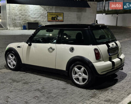Міні Cooper 2005 у Чернівцях на Automoto.ua Білий Міні Cooper, об'ємом двигуна 1.6 л та пробігом 215 тис. км за 4900 $, фото 7 на Automoto.ua