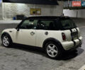 Міні Cooper 2005 у Чернівцях на Automoto.ua Білий Міні Cooper, об'ємом двигуна 1.6 л та пробігом 215 тис. км за 4900 $, фото 7 на Automoto.ua