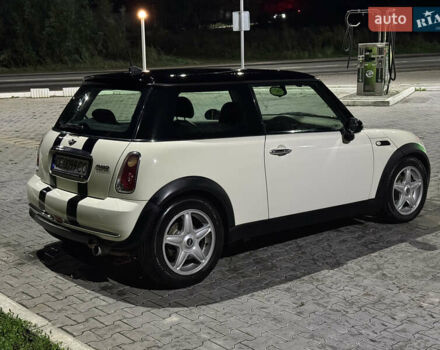 Міні Cooper 2005 у Чернівцях на Automoto.ua Білий Міні Cooper, об'ємом двигуна 1.6 л та пробігом 215 тис. км за 4900 $, фото 5 на Automoto.ua
