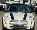 Білий Міні Cooper, об'ємом двигуна 1.6 л та пробігом 130 тис. км за 5777 $, фото 9 на Automoto.ua