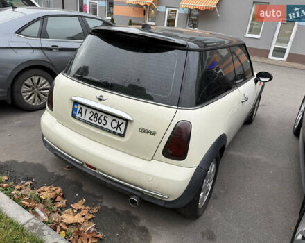 Білий Міні Cooper, об'ємом двигуна 1.6 л та пробігом 193 тис. км за 5200 $, фото 3 на Automoto.ua
