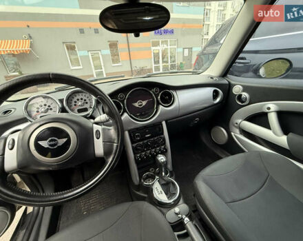 Білий Міні Cooper, об'ємом двигуна 1.6 л та пробігом 193 тис. км за 5200 $, фото 5 на Automoto.ua