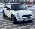 Белый Мини Купер, объемом двигателя 1.4 л и пробегом 241 тыс. км за 3800 $, фото 1 на Automoto.ua