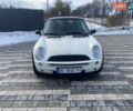 Белый Мини Купер, объемом двигателя 1.4 л и пробегом 241 тыс. км за 3800 $, фото 1 на Automoto.ua
