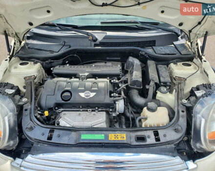 Білий Міні Cooper, об'ємом двигуна 1.6 л та пробігом 232 тис. км за 4600 $, фото 12 на Automoto.ua