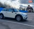 Білий Міні Cooper, об'ємом двигуна 1.6 л та пробігом 105 тис. км за 5200 $, фото 1 на Automoto.ua