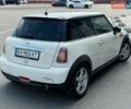 Білий Міні Cooper, об'ємом двигуна 1.6 л та пробігом 236 тис. км за 4500 $, фото 4 на Automoto.ua