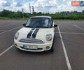 Білий Міні Cooper, об'ємом двигуна 1.6 л та пробігом 232 тис. км за 3900 $, фото 2 на Automoto.ua