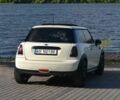 Белый Мини Купер, объемом двигателя 1.4 л и пробегом 175 тыс. км за 6300 $, фото 9 на Automoto.ua