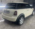 Білий Міні Cooper, об'ємом двигуна 1.4 л та пробігом 229 тис. км за 6500 $, фото 2 на Automoto.ua