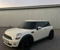 Білий Міні Cooper, об'ємом двигуна 1.6 л та пробігом 171 тис. км за 7000 $, фото 1 на Automoto.ua
