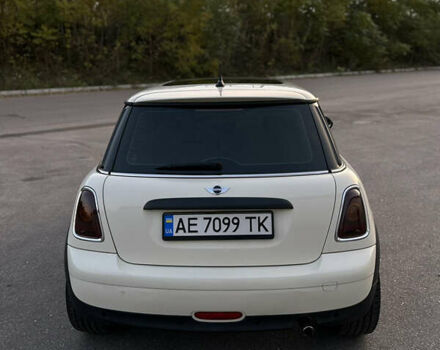 Білий Міні Cooper, об'ємом двигуна 1.6 л та пробігом 171 тис. км за 7000 $, фото 6 на Automoto.ua