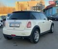 Белый Мини Купер, объемом двигателя 1.56 л и пробегом 236 тыс. км за 5550 $, фото 3 на Automoto.ua