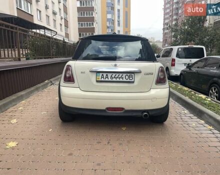Міні Cooper 2007 у Києві на Automoto.ua Білий Міні Cooper, об'ємом двигуна 1.6 л та пробігом 170 тис. км за 4500 $, фото 3 на Automoto.ua