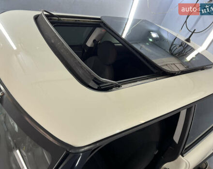 Белый Мини Купер, объемом двигателя 1.4 л и пробегом 222 тыс. км за 5500 $, фото 22 на Automoto.ua