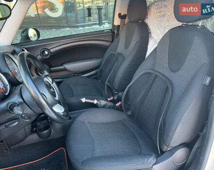 Белый Мини Купер, объемом двигателя 1.6 л и пробегом 236 тыс. км за 5550 $, фото 6 на Automoto.ua