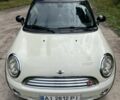 Білий Міні Cooper, об'ємом двигуна 1.6 л та пробігом 240 тис. км за 5100 $, фото 1 на Automoto.ua