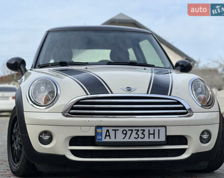 Белый Мини Купер, объемом двигателя 1.6 л и пробегом 178 тыс. км за 6499 $, фото 3 на Automoto.ua