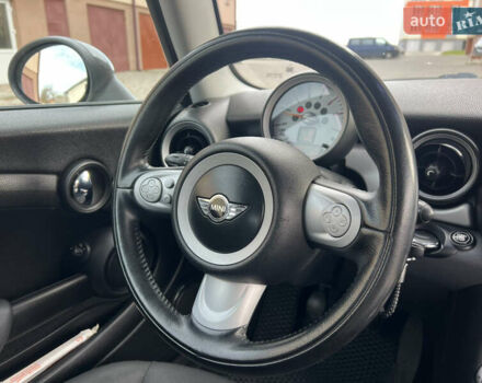 Белый Мини Купер, объемом двигателя 1.6 л и пробегом 178 тыс. км за 6499 $, фото 12 на Automoto.ua