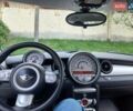 Белый Мини Купер, объемом двигателя 1.4 л и пробегом 200 тыс. км за 5000 $, фото 7 на Automoto.ua