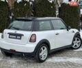 Білий Міні Cooper, об'ємом двигуна 1.6 л та пробігом 131 тис. км за 7999 $, фото 4 на Automoto.ua