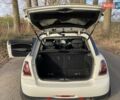 Мини Купер 2010 в Львове на Automoto.ua Белый Мини Купер, объемом двигателя 1.6 л и пробегом 195 тыс. км за 4799 $, фото 9 на Automoto.ua