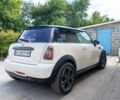 Белый Мини Купер, объемом двигателя 1.6 л и пробегом 194 тыс. км за 5700 $, фото 2 на Automoto.ua
