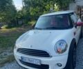 Білий Міні Cooper, об'ємом двигуна 1.6 л та пробігом 241 тис. км за 7000 $, фото 1 на Automoto.ua