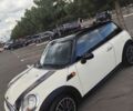 Белый Мини Купер, объемом двигателя 1.6 л и пробегом 220 тыс. км за 7000 $, фото 17 на Automoto.ua
