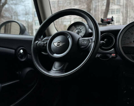 Белый Мини Купер, объемом двигателя 1.6 л и пробегом 132 тыс. км за 7950 $, фото 18 на Automoto.ua