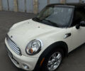 Белый Мини Купер, объемом двигателя 1.6 л и пробегом 132 тыс. км за 7950 $, фото 1 на Automoto.ua