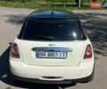 Белый Мини Купер, объемом двигателя 1.6 л и пробегом 252 тыс. км за 6100 $, фото 2 на Automoto.ua