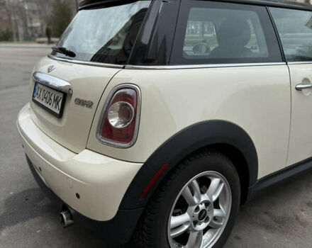 Белый Мини Купер, объемом двигателя 1.6 л и пробегом 132 тыс. км за 7950 $, фото 7 на Automoto.ua