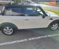 Білий Міні Cooper, об'ємом двигуна 1.6 л та пробігом 163 тис. км за 8000 $, фото 4 на Automoto.ua