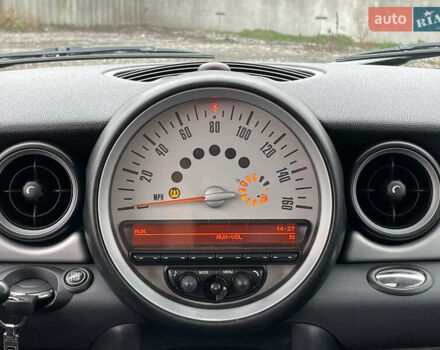 Белый Мини Купер, объемом двигателя 1.6 л и пробегом 178 тыс. км за 7990 $, фото 22 на Automoto.ua