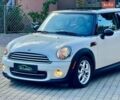 Білий Міні Cooper, об'ємом двигуна 1.6 л та пробігом 160 тис. км за 6900 $, фото 5 на Automoto.ua