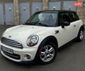 Белый Мини Купер, объемом двигателя 1.6 л и пробегом 132 тыс. км за 7950 $, фото 1 на Automoto.ua