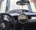 Белый Мини Купер, объемом двигателя 1.6 л и пробегом 220 тыс. км за 7000 $, фото 6 на Automoto.ua