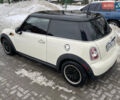 Белый Мини Купер, объемом двигателя 1.6 л и пробегом 250 тыс. км за 7000 $, фото 5 на Automoto.ua