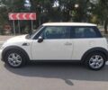 Белый Мини Купер, объемом двигателя 1.6 л и пробегом 220 тыс. км за 6900 $, фото 1 на Automoto.ua