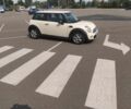 Белый Мини Купер, объемом двигателя 1.6 л и пробегом 220 тыс. км за 6900 $, фото 4 на Automoto.ua