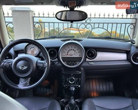 Білий Міні Cooper, об'ємом двигуна 1.6 л та пробігом 180 тис. км за 7200 $, фото 36 на Automoto.ua