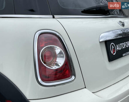 Белый Мини Купер, объемом двигателя 1.6 л и пробегом 178 тыс. км за 7990 $, фото 7 на Automoto.ua