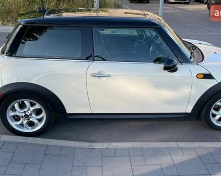 Білий Міні Cooper, об'ємом двигуна 1.6 л та пробігом 128 тис. км за 8800 $, фото 4 на Automoto.ua
