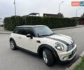 Білий Міні Cooper, об'ємом двигуна 1.6 л та пробігом 135 тис. км за 8500 $, фото 2 на Automoto.ua