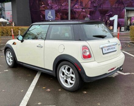 Міні Cooper 2012 у Києві на Automoto.ua Білий Міні Cooper, об'ємом двигуна 1.6 л та пробігом 131 тис. км за 8990 $, фото 3 на Automoto.ua
