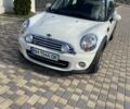 Белый Мини Купер, объемом двигателя 1.6 л и пробегом 230 тыс. км за 6999 $, фото 2 на Automoto.ua